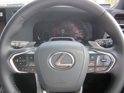 2025 Lexus GX — миниатюра 21