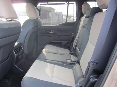 2025 Lexus GX — миниатюра 48