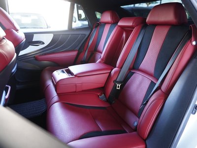 2018 Lexus LS — миниатюра 22