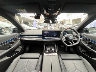 2025 BMW I5 缩略图 5