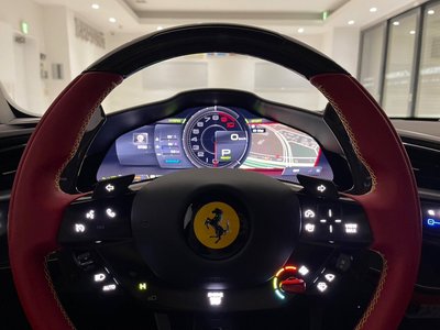 صورة 10 لـ 2021 Ferrari SF90 STRADALE