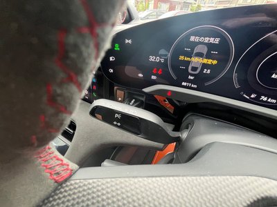 2022 Porsche TAYCAN thumbnail 18