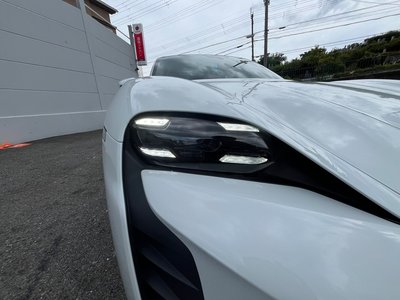 2022 Porsche TAYCAN thumbnail 22