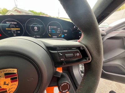 2022 Porsche TAYCAN photo 14