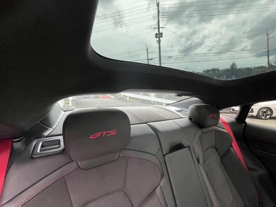 2022 Porsche TAYCAN thumbnail 41
