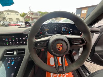 2022 Porsche TAYCAN photo 12