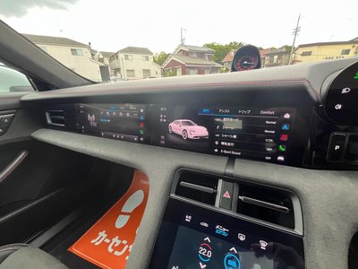 2022 Porsche TAYCAN photo 10