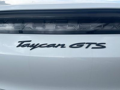 2022 Porsche TAYCAN thumbnail 76