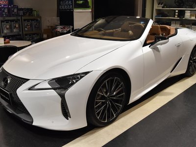 2023 Lexus LC CONVERTIBLE photo 10