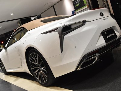 2023 Lexus LC CONVERTIBLE photo 3