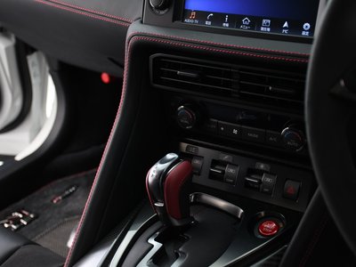2024 Nissan GT-R 照片 16