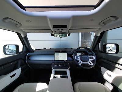 2025 LAND Rover DEFENDER — миниатюра 13
