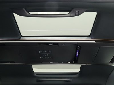 صورة 24 لـ 2024 Toyota ALPHARD