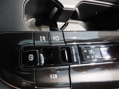 2023 Toyota CROWN SPORT photo 18