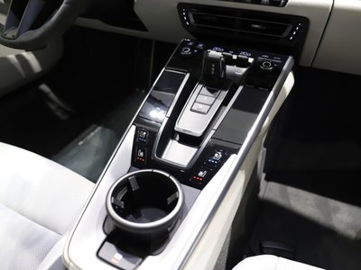 صورة 16 لـ 2023 Porsche 911