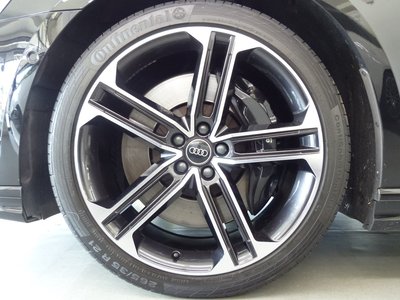 صورة مصغرة 52 لـ 2023 AUDI S8