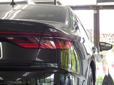 صورة مصغرة 19 لـ 2023 AUDI S8
