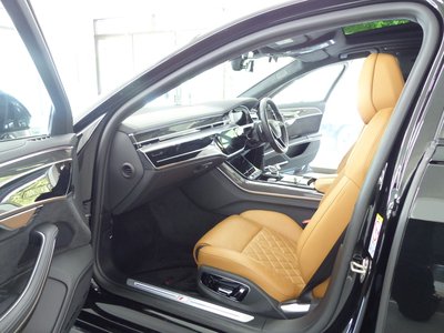 صورة مصغرة 57 لـ 2023 AUDI S8