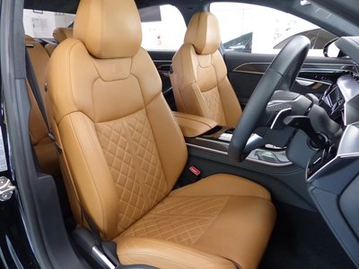 صورة مصغرة 80 لـ 2023 AUDI S8