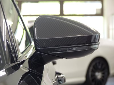 صورة مصغرة 45 لـ 2023 AUDI S8