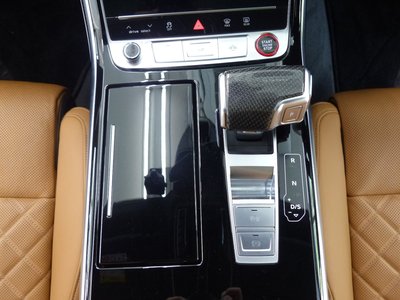 صورة مصغرة 90 لـ 2023 AUDI S8