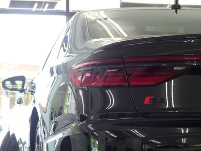 صورة مصغرة 16 لـ 2023 AUDI S8