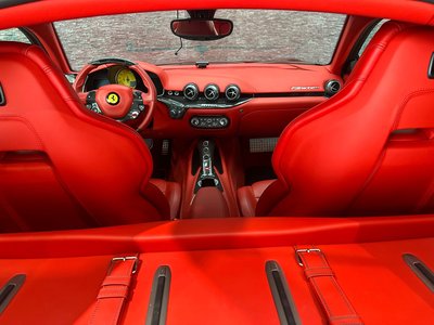 صورة مصغرة 30 لـ 2016 Ferrari F12 BERLINETTA