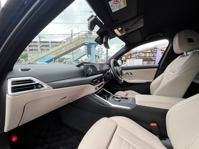 2025 BMW 3 SERIES 照片 2