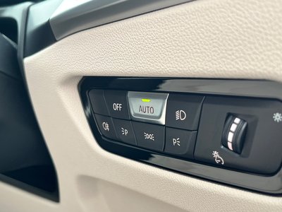 2025 BMW 3 SERIES 照片 12