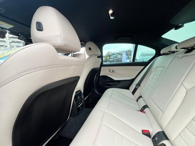 2025 BMW 3 SERIES 照片 4