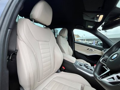2025 BMW 3 SERIES 照片 9