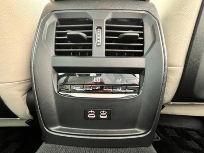 2025 BMW 3 SERIES 照片 6