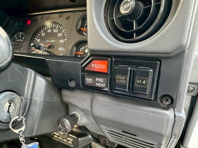 1990 Toyota LAND CRUISER 70 — фото 12