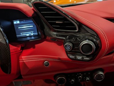 2015 Ferrari 488 GTB 照片 29