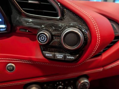 2015 Ferrari 488 GTB 照片 37