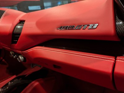 2015 Ferrari 488 GTB 照片 44