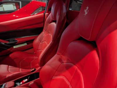 2015 Ferrari 488 GTB 照片 25