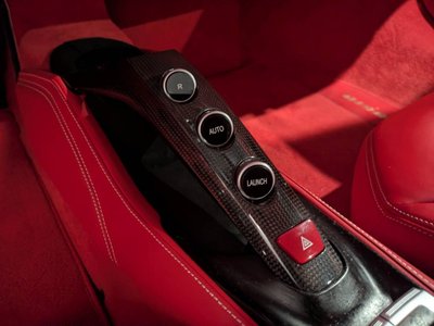 2015 Ferrari 488 GTB 照片 30