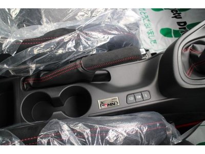 صورة 44 لـ 2023 Toyota GR YARIS