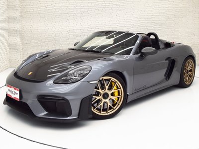 2025 Porsche 718 SPYDER photo 3