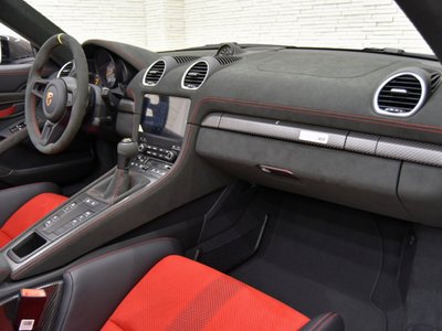 2025 Porsche 718 SPYDER photo 10