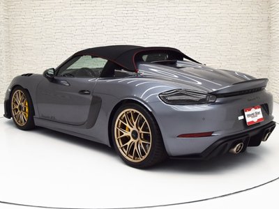 2025 Porsche 718 SPYDER photo 2