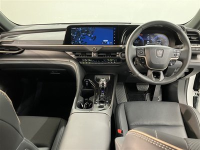 2025 Toyota CROWN SPORT 照片 11
