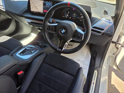 2025 BMW 1 SERIES thumbnail 38