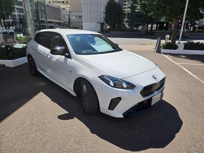 2025 BMW 1 SERIES photo 7