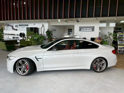 صورة 4 لـ 2015 BMW M4 COUPE