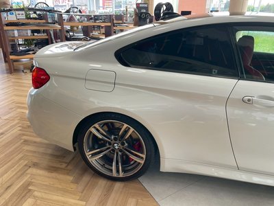 صورة 11 لـ 2015 BMW M4 COUPE