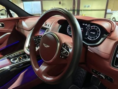 2021 Aston Martin DBX — миниатюра 9