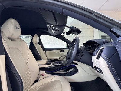 2022 Aston Martin DBX — миниатюра 28