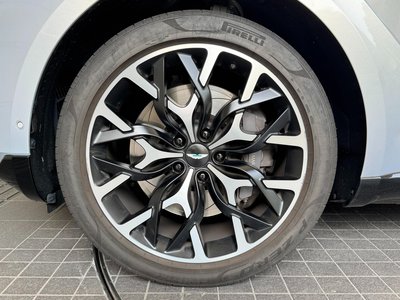 2022 Aston Martin DBX — миниатюра 21